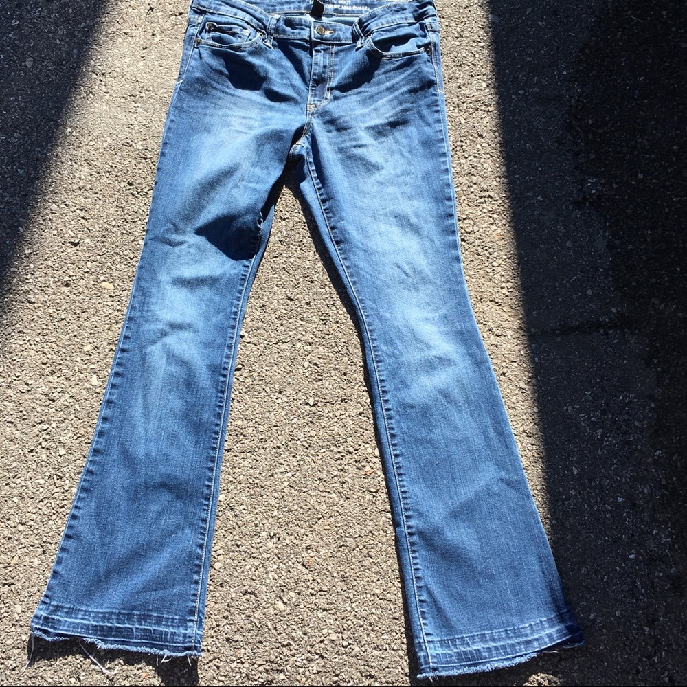 Gap Bootcut/Flare Stretch Sand Washed Jeans